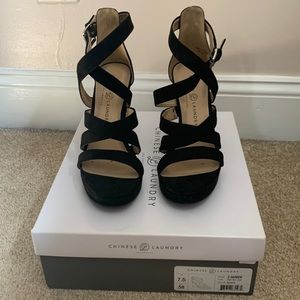 Chinese laundry amber suede heels 7.5
